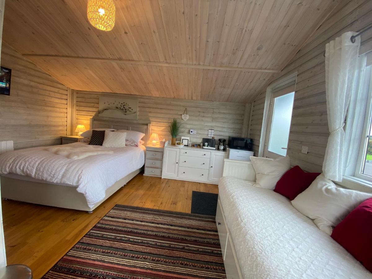 Adorable Cabin In The Countryside Port Laoise Eksteriør billede